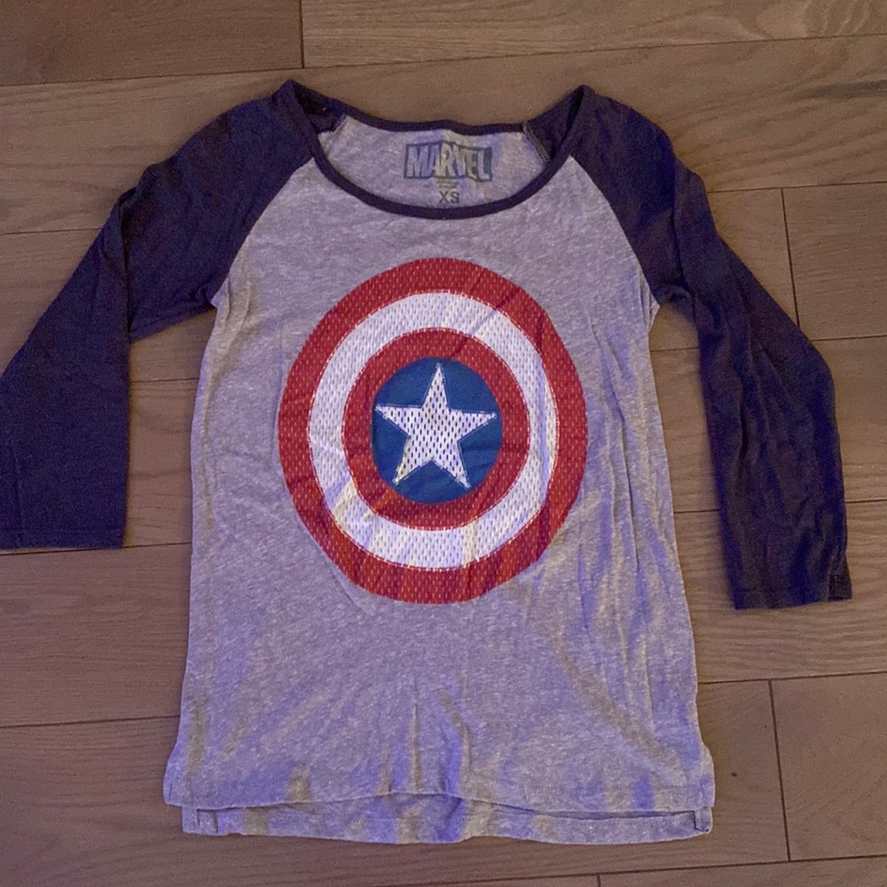 Marvel’s Captain American women’s shirt size XS